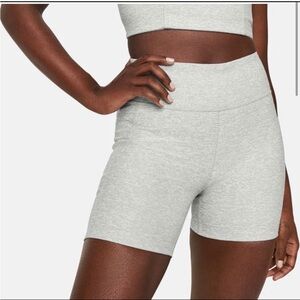 🏔 Outdoor Voices Warmup 5” Short